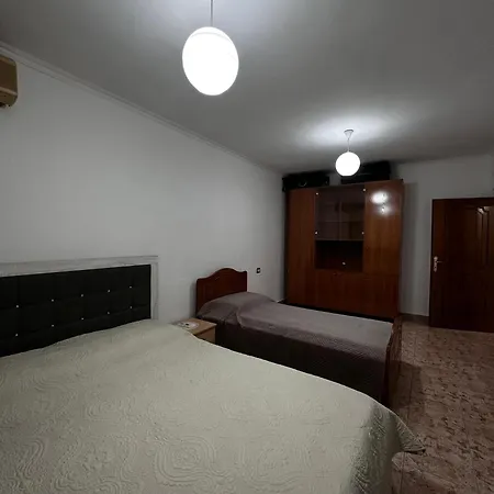 Appartement Elezi Centre 3 *